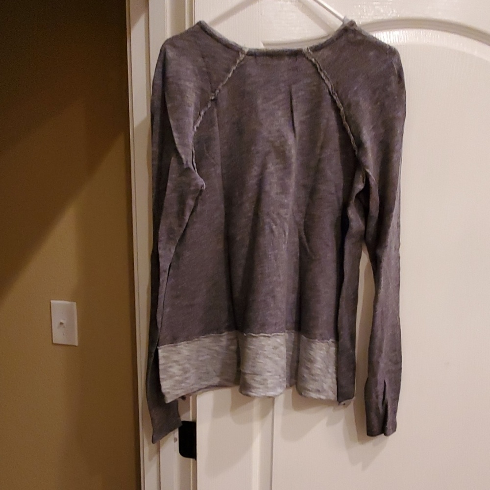 Top - Picture 2 of 2
